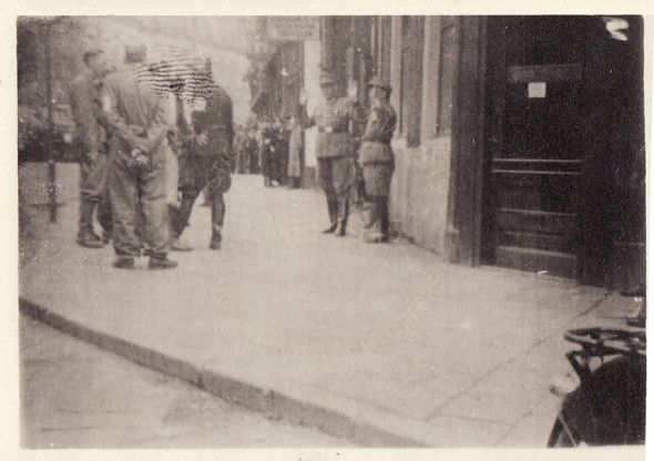 overgave vd Duitsers. in Amsterdam JPG