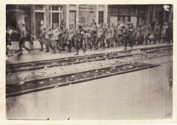 wegvoeren van Duitsers na de bevrijdng 1945