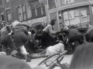 Lees meer over het artikel Twee zusjes vertrapt, zwaar gewond en blijvend invalide.